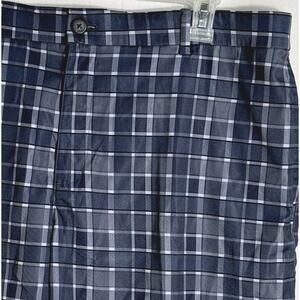 Nike Dri-FIT Golf Shorts Men’s SZ L Blue Plaid Moisture Wicking, Tacky Waistband